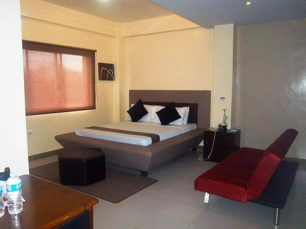 Hotel Cara Lipa City Bagian luar foto
